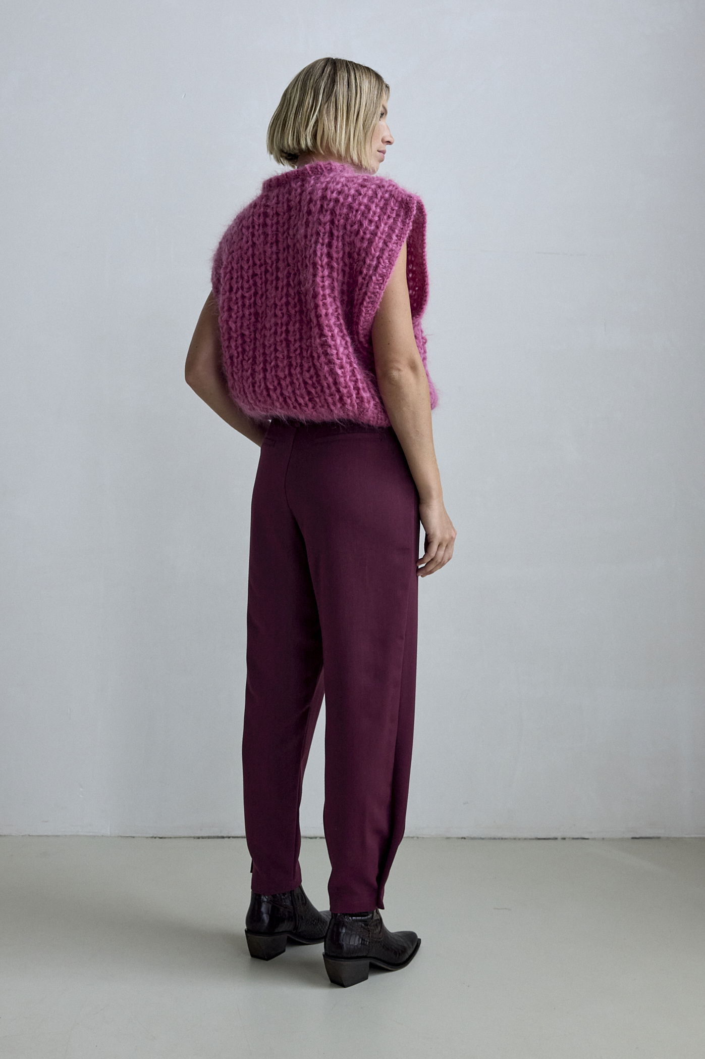 25-06_FDS_AW2526-11.-0818