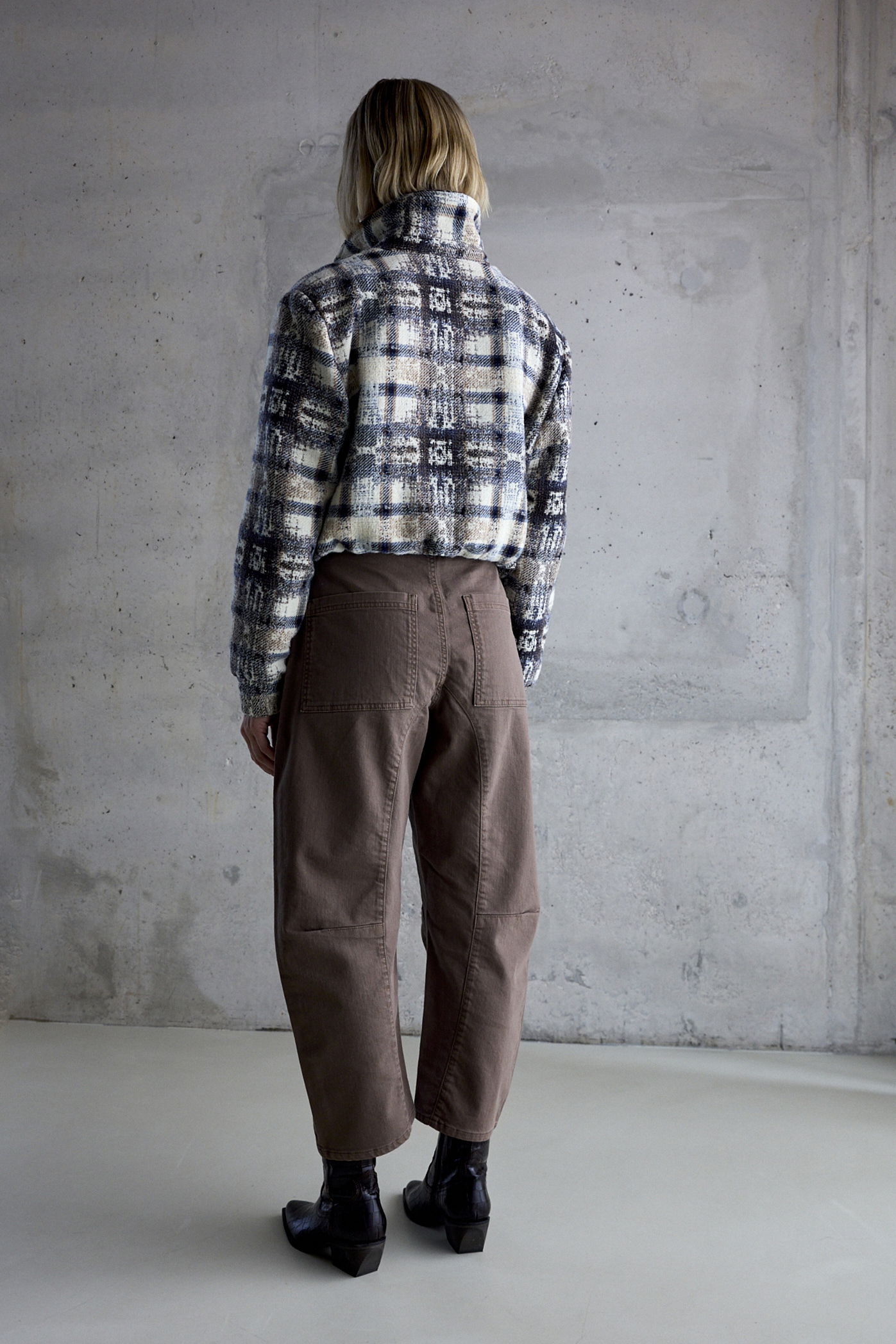 25-06_FDS_AW2526-16.-1152